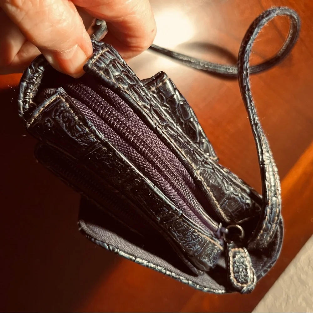 Koltov Black Crocodile Embossed Shoulder Bag - Picture 4 of 11